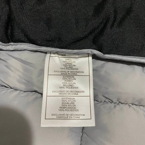 NWT Reebok Glacier Shield Puffer Zip Up Hooded Jacket With Pockets - Picture 13 of 15